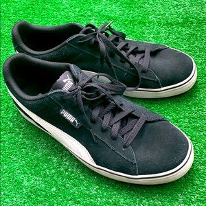 Worn Once : Black Suede Pumas